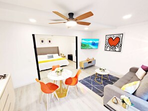1 habitación, tabla de planchar con plancha, wifi y ropa de cama 