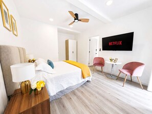 1 bedroom, iron/ironing board, WiFi, bed sheets - Chic Polanco Loft: Prime Spot for Urban Explorers (Ciudad de México)