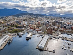Marina - Gibson's Mill waterfront warehouse apartment - 201 (Hobart)