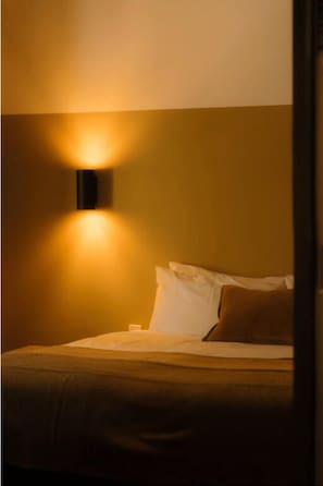 2 habitaciones, tabla de planchar con plancha, wifi y ropa de cama