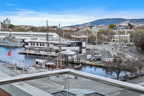 Gibson's Mill 2 Bedroom Loft Penthouse with Private Balcony&Waterfront Views-302