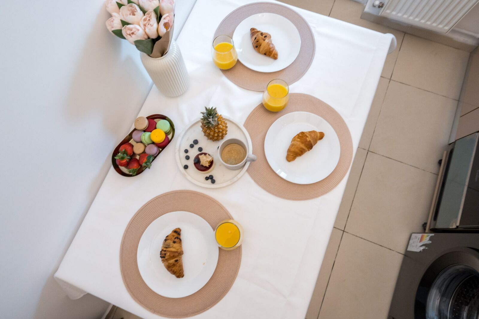 华丽公寓, 阳台, 城市景观 | 私人厨房 | 冰箱、微波炉、炉灶、茶具/咖啡用具