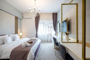 Deluxe Apartment, Balcony, City View | Premium bedding, memory foam beds, laptop workspace, iron/ironing board - HIGHLINE DOWNTOWN Residences (Bucharest)