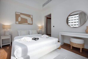 1 bedroom, desk, iron/ironing board, WiFi
