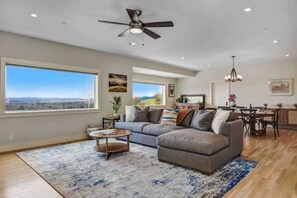 TV, fireplace - The Vineyard Estate at Paradise Ridge by Kohmsa (Santa Rosa)