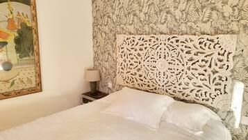 1 dormitorio, caja fuerte, tabla de planchar con plancha y wifi