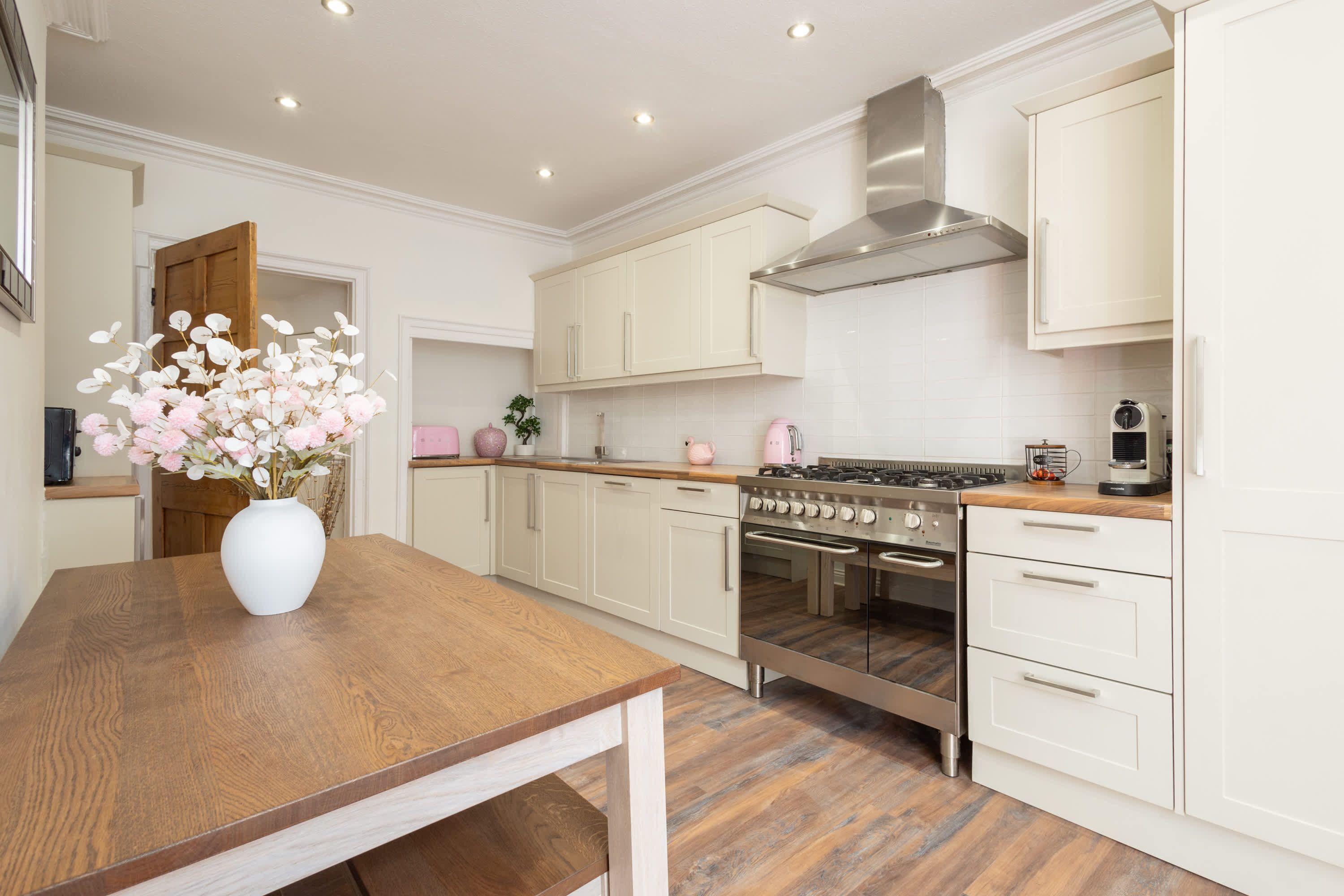 Nhà | 3 phòng ngủ, bàn 