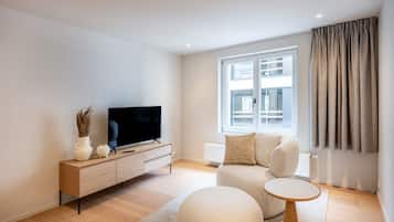 Apartment | 1 bedroom, desk, Internet
