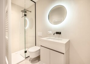 1 habitación, escritorio y acceso a internet 