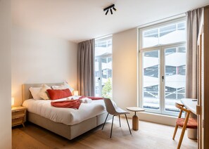 Apartment | 1 bedroom, desk, Internet