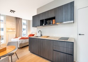 1 bedroom, desk, Internet - Trendy Modern Corner Studio With a View of Ghent (Ghent)