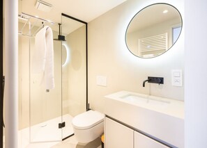 1 bedroom, desk, Internet - Stylish Duplex Studio With Premium Materials in Ghent City Center (Ghent)