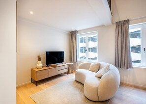 1 habitación, escritorio y acceso a internet 