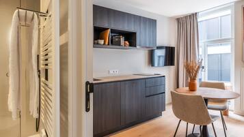 Apartemen | 1 kamar tidur, meja kerja, dan internet