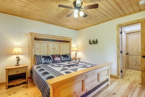 House (2 Bedrooms) | Interior