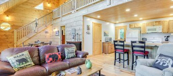 Sevierville 'woods Retreat' Cabin w/ Mtn View