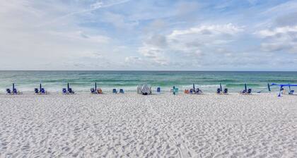 Oceanfront Condo w/ Heated Pool in Emerald Surf!