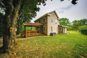 House (3 Bedrooms) | Interior - 15 Mi to Penn State: Hideaway w/ Fire Pit! (Bellefonte)