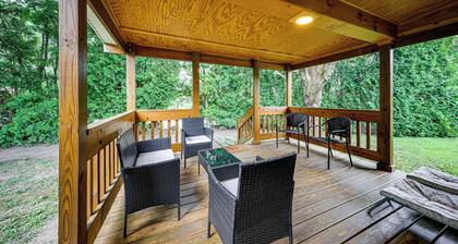 15 Mi to Penn State: Hideaway w/ Fire Pit!