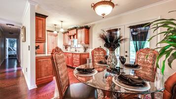 Hus (3 Bedrooms) | Innvendig