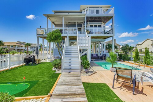 Spacious Home w/ Boat Dock in Ocean Isle Beach!