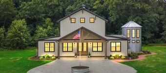 Kouts Home: High-end Retreat in Secluded Setting