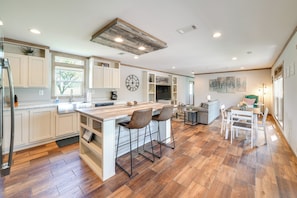 House (3 Bedrooms) | Interior