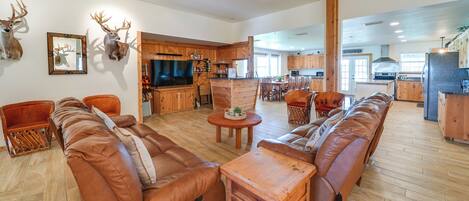 House (5 Bedrooms) | Front of property