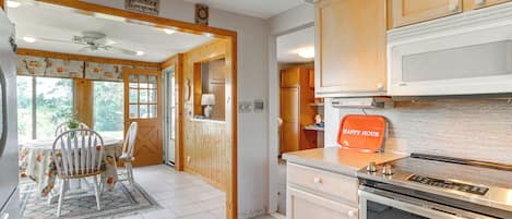 House (2 Bedrooms) | Interior
