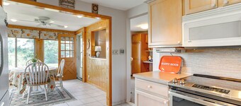 Lovely Coastal Home By Delaware Bay: Walk to Beach