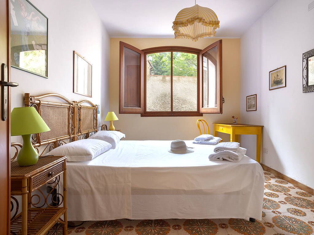 Villa | 6 bedrooms, individually decorated, individually furnished