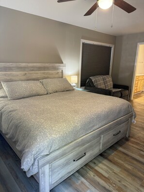 4 bedrooms, WiFi, bed sheets