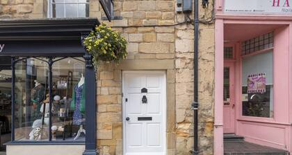 Host & Stay | Yule House