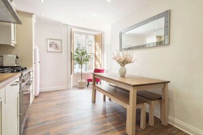 Fridge, microwave, oven, stovetop - Host & Stay | Yule House (Alnwick)