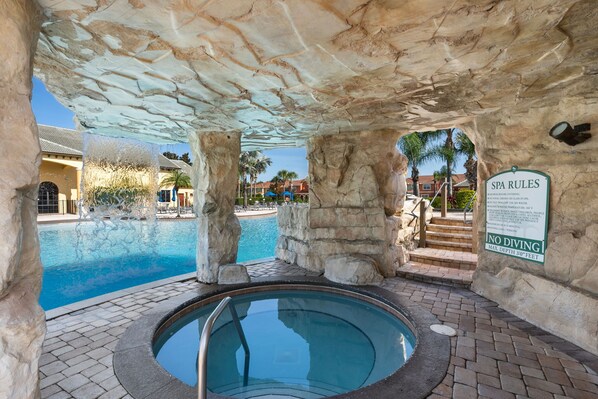 Pool - 5BR Family Oasis by Disney: Private Pool & Grill (Kissimmee)