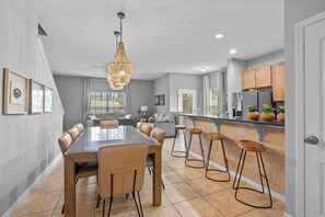 Dining - 5BR Family Oasis by Disney: Private Pool & Grill (Kissimmee)