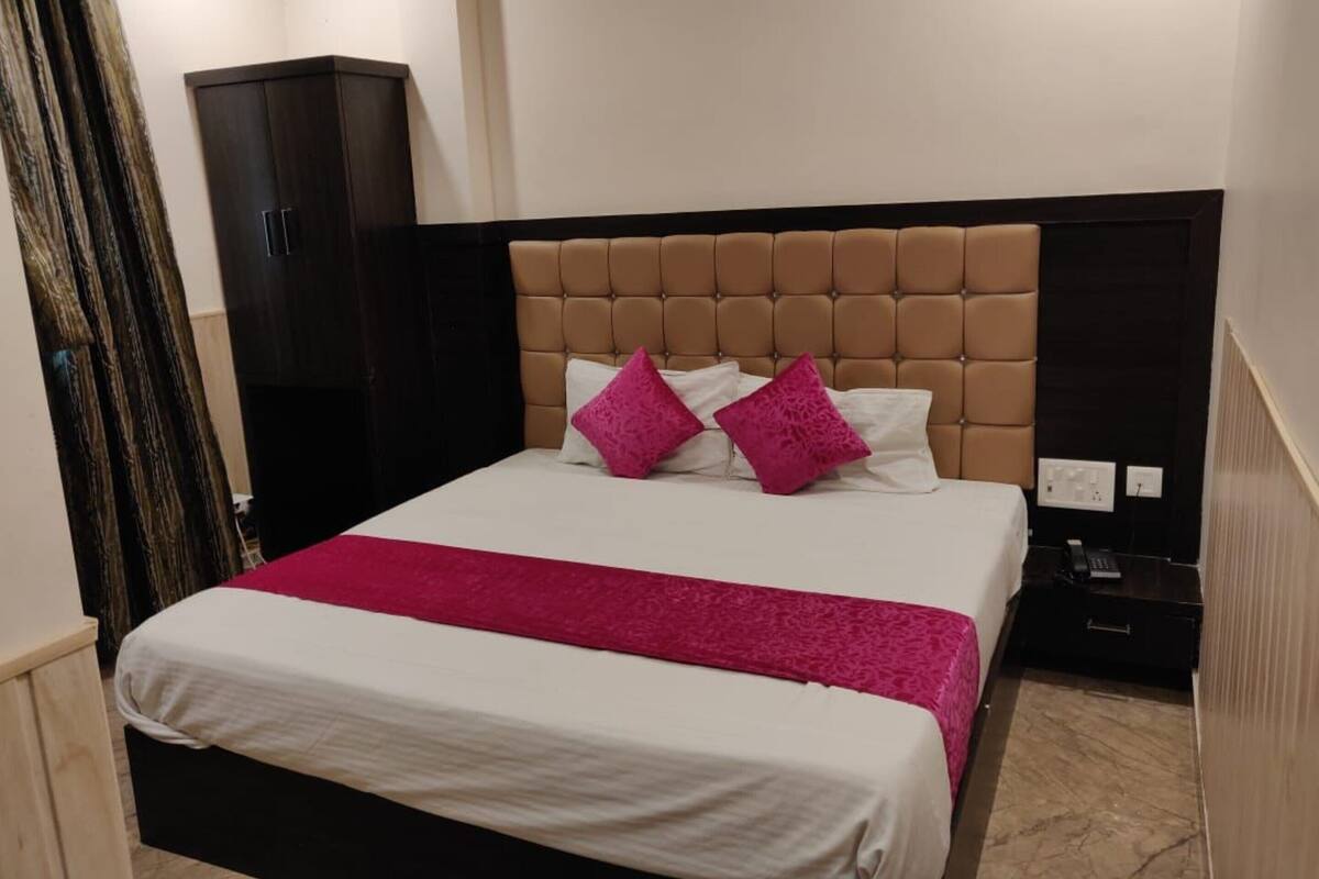 Soundproofing, WiFi (free), bed sheets
