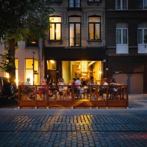 Outdoor dining - Moneta 1.0 (Antwerp)