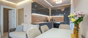 Cozy apartment in charming Sandanski with WiFi, AC