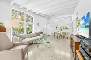 Smart TV, books, printers - Designer-Owned Mid-century Pool Home in Historic Downtown West Palm Beach  (West Palm Beach)