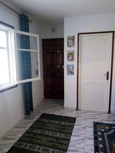 Charming Studio à côté de l'aéroport Cozy Appartment Near Carthage Airport