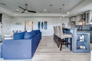 House, 3 Bedrooms | Living area