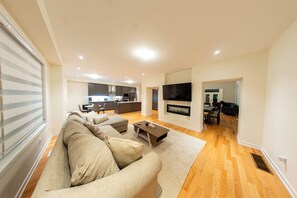 Smart-tv en een open haard