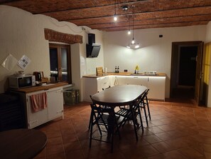 Dining - Historic farmhouse with private courtyard - Robin's Nest, Paruzzaro (paruzzaro)