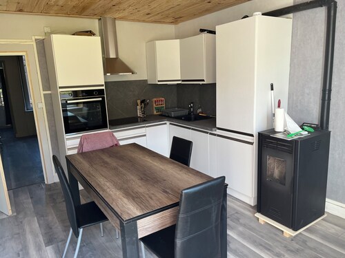 3-bed apartment, possibility of renting electric mountain bikes (35 euros/jour/VTT)