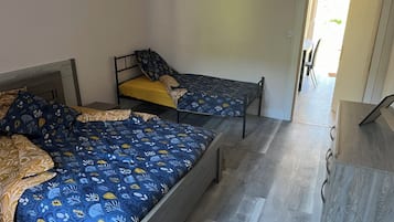 1 bedroom, WiFi, bed sheets