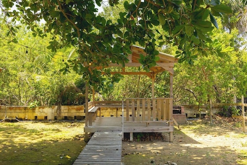 Waves & Chill 2 | Jobos Guest House