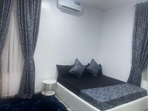 3 chambres, fer et planche à repasser, Wi-Fi, draps fournis