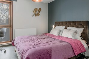 3 bedrooms, iron/ironing board, free WiFi