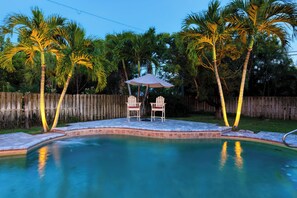 A heated pool - Heated Pool - New Listing-Pool Home- 1/2 block from Beach (Melbourne Beach)